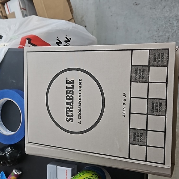 Clue - The Great Detective Game - Classic Collector's Edition and Scrabble Class - Picture 4 of 9